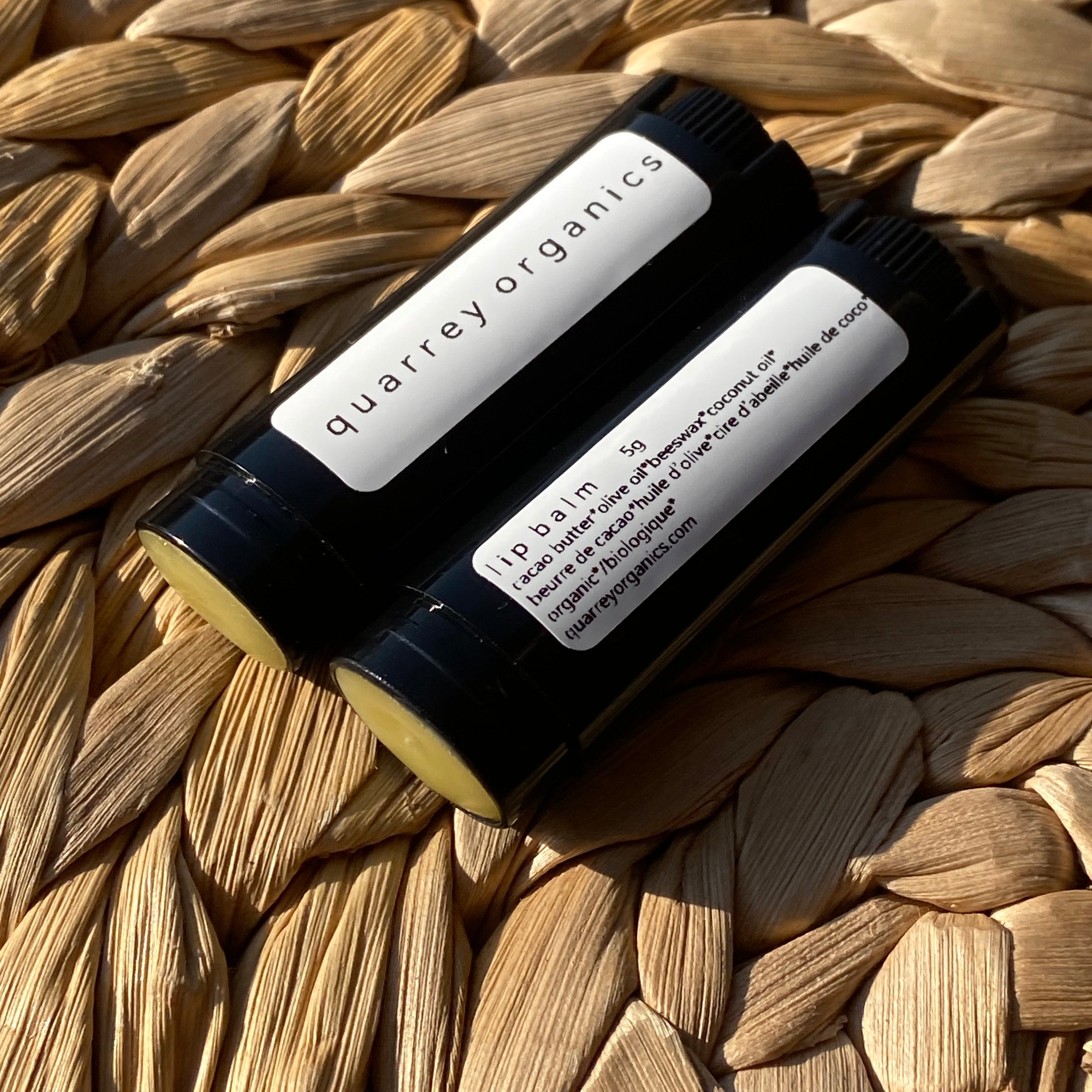 100% organic luxury l i p  b a l m